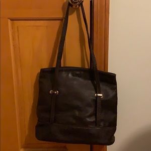 Chic Black Leather Shoulder Bag